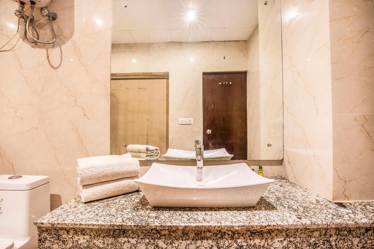 Fabhotel Shoba Estate Delhi Airport 新德里 外观 照片